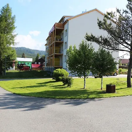 - Stela Premium Apartman *